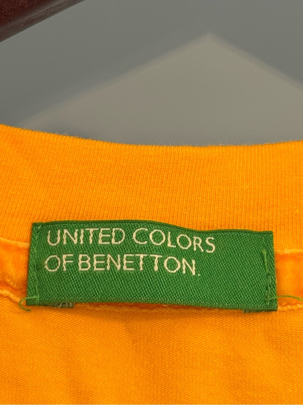 UNITED COLORS OF BENETTON Women’s Red & Yellow Color Block Short Sleeve Crop Top - Picture 3 of 5